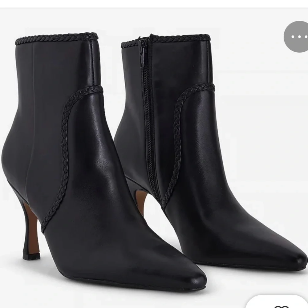 Express Heel Ankle Bootie Women's 9 Black Leather Braided Side Zip Boot NWT